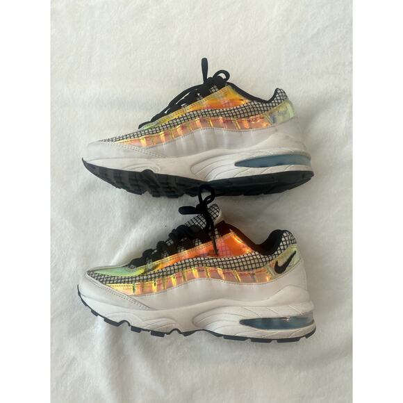 Air Max 95 LV8  “White / Black / Blue Gaze” GS Size 5.5 - Picture 4 of 7